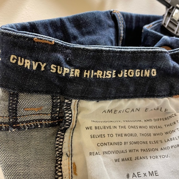 6 short AE super hi-rise jeggings - Picture 3 of 5